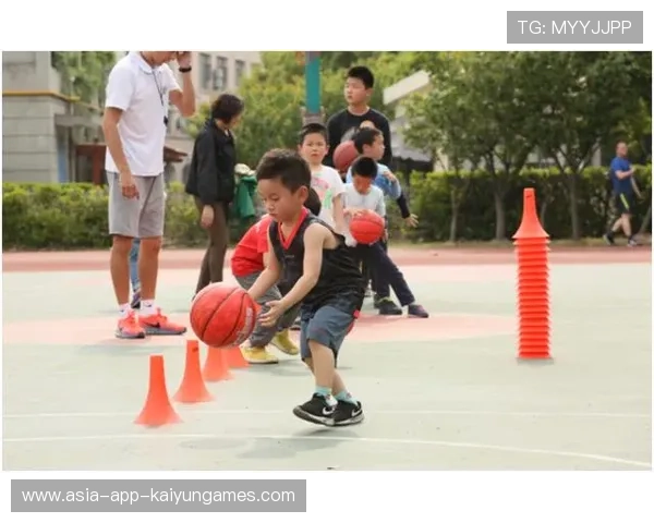中国篮球如何推动篮球文化进社区和学校普及，篮球文化产业