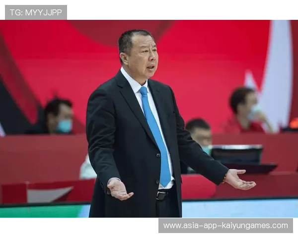 职业篮球教练在落后情况下调整阵型的心态把控逻辑